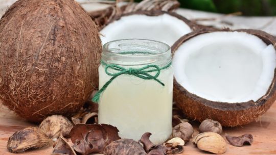 Huile de coco : ses bienfaits en cosmétique