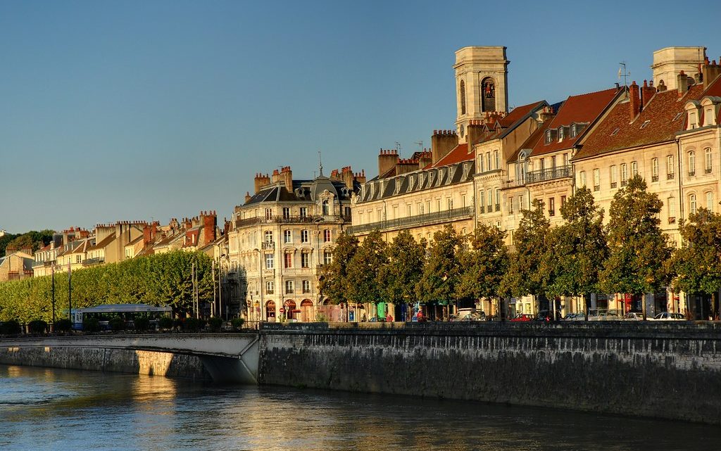 Déménager à Besançon : quand toute la famille intervient dans sa réalisation