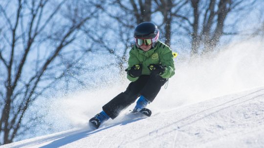 COMMENT S’HABILLER POUR LE SKI : LE GUIDE ULTIME DES VÊTEMENTS DE SKI