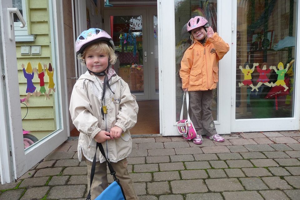 Métiers de la petite enfance : pour l’éducation et le bien-être des enfants